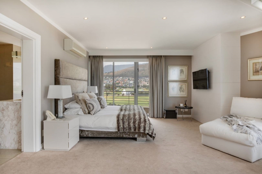 3 Bedroom Property for Sale in Mouille Point Western Cape